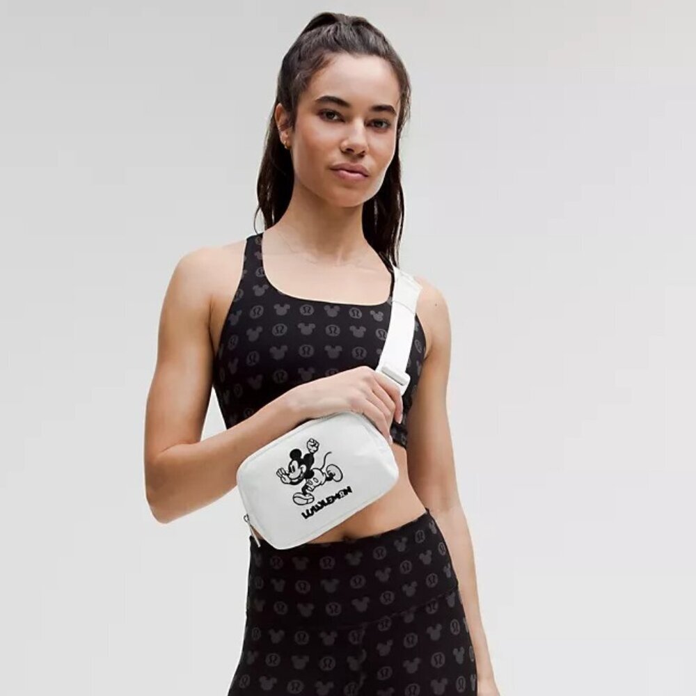 NWT Disney x lululemon Everywhere Belt Bag 1L Mickey in Motion Graphic White